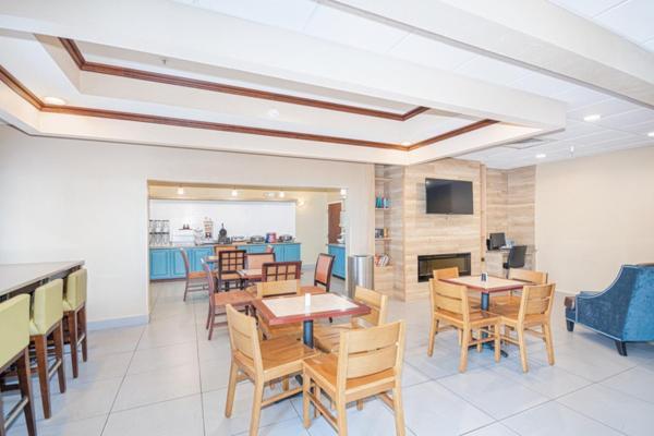 Country Inn & Suites By Radisson, Midway - Tallahassee West Bagian luar foto