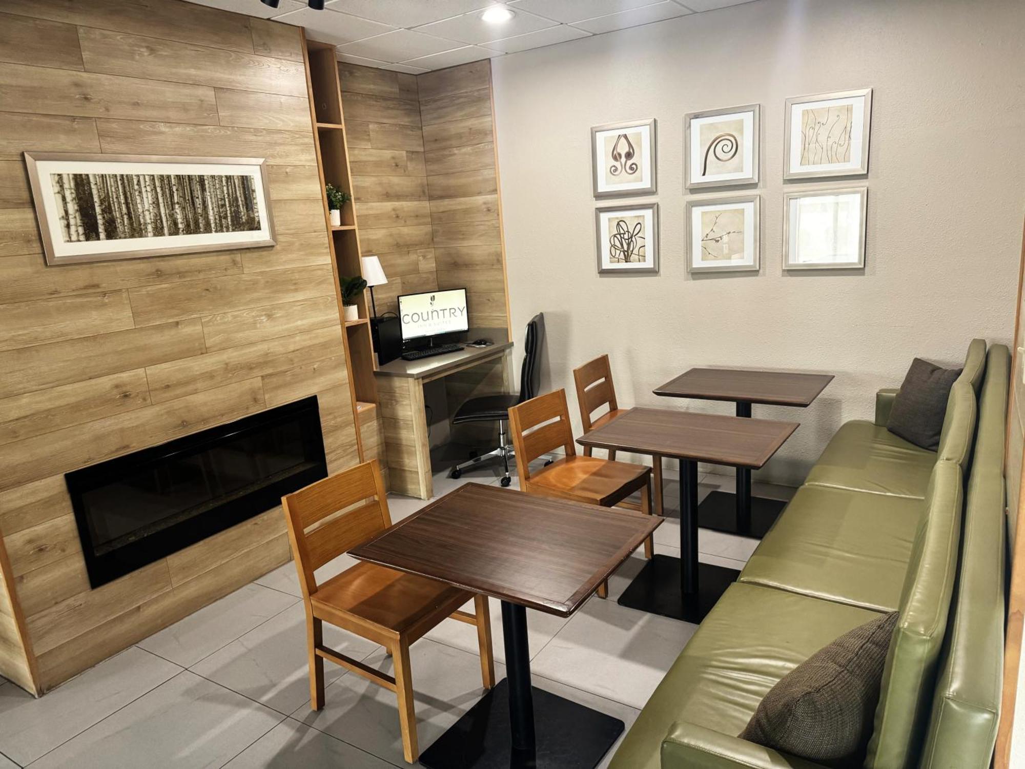 Country Inn & Suites By Radisson, Midway - Tallahassee West Bagian luar foto