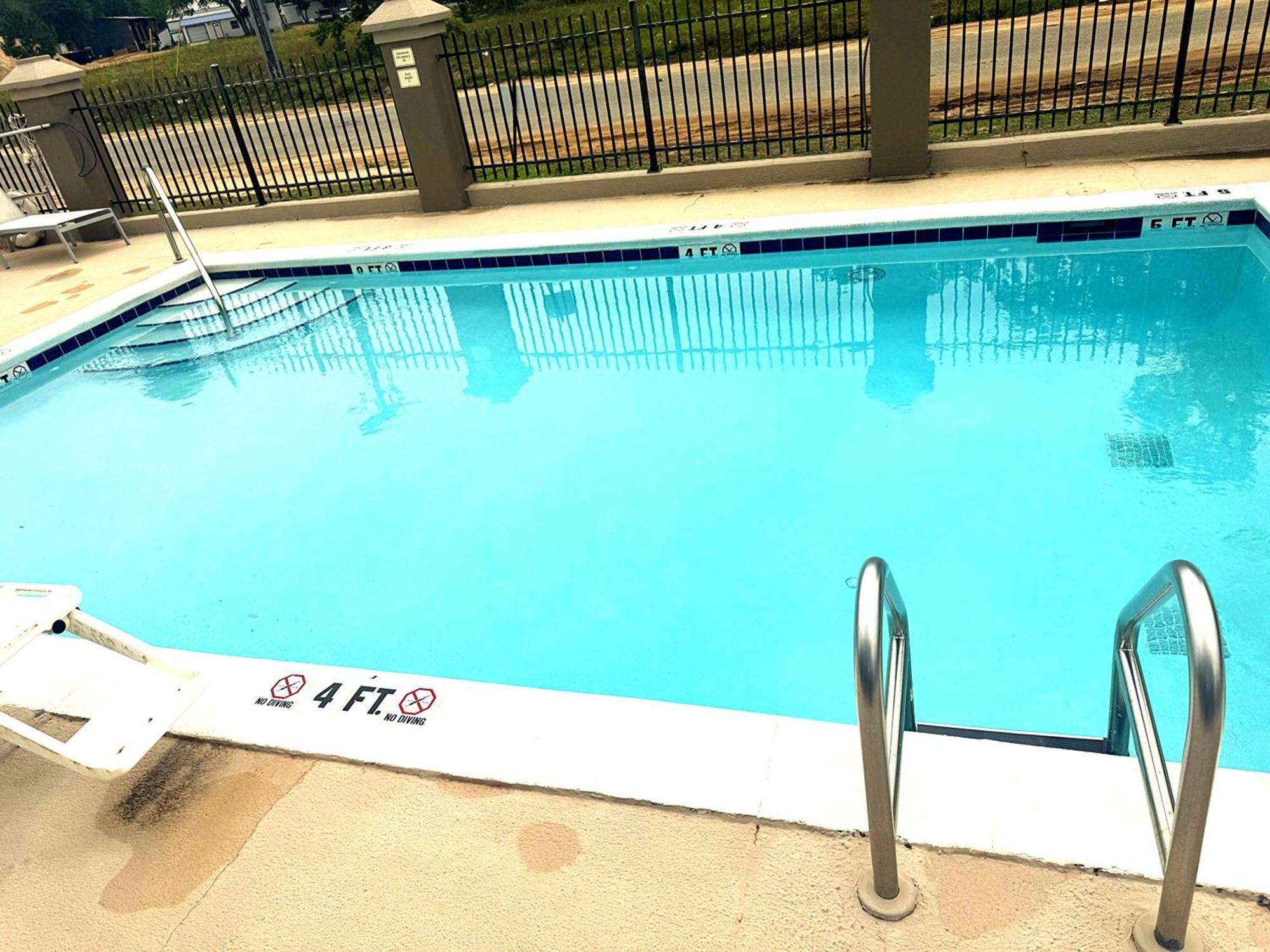 Country Inn & Suites By Radisson, Midway - Tallahassee West Bagian luar foto